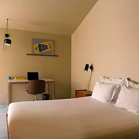 Otel Jam 4*