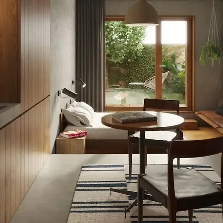 Outsite Mouco Szálloda 4*